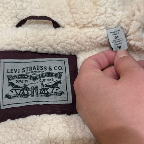 Levi Strauss Sherpa Faux Fur Trim Parka Coat Jacket Medium M Burgundy Cold Weath - Picture 2 of 16